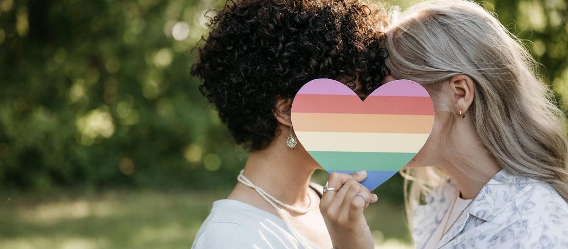 Przełomowy wyrok TSUE dla tęczowych rodzin Polska musi uznawać małżeństwa jednopłciowe zawarte za granicą